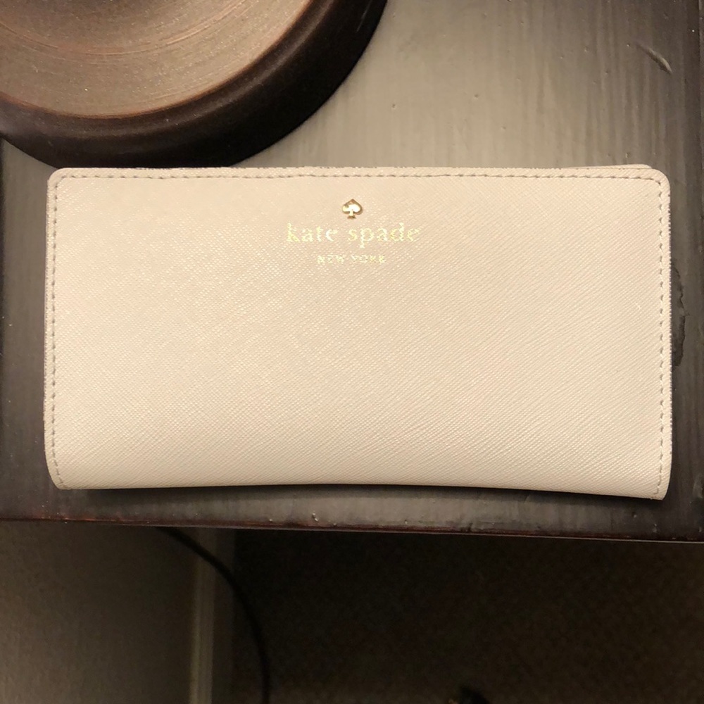 Kate spade cedar street Stacey wallet